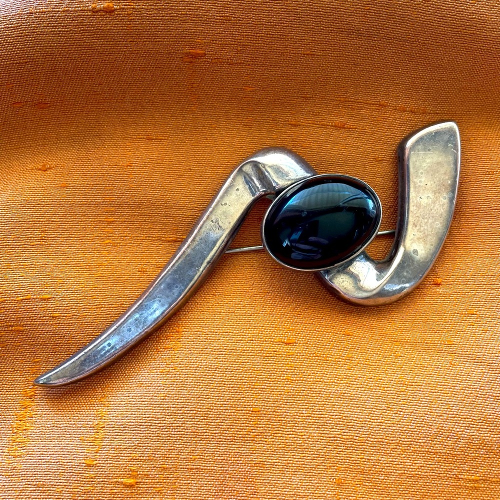 Mexico 925 sterling silver black onyx brooch 1974 vintage